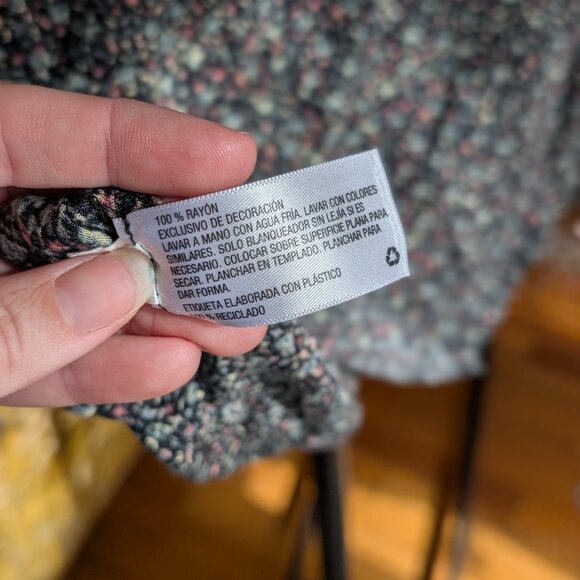 Mossimo Supply Boho Slouchy Top Medium - Picture 5 of 5